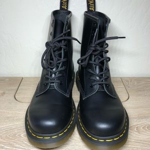 Dr. Martens 1460 8-eye boot